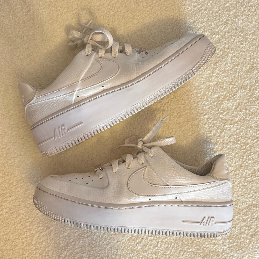 Women’s Nike Air Force 1 Sage Low